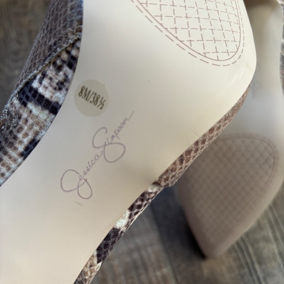 NEW Jessica Simpson Layra Snakeskin Ankle Boot Pointed Toe Women's Size 8 - Picture 13 of 16